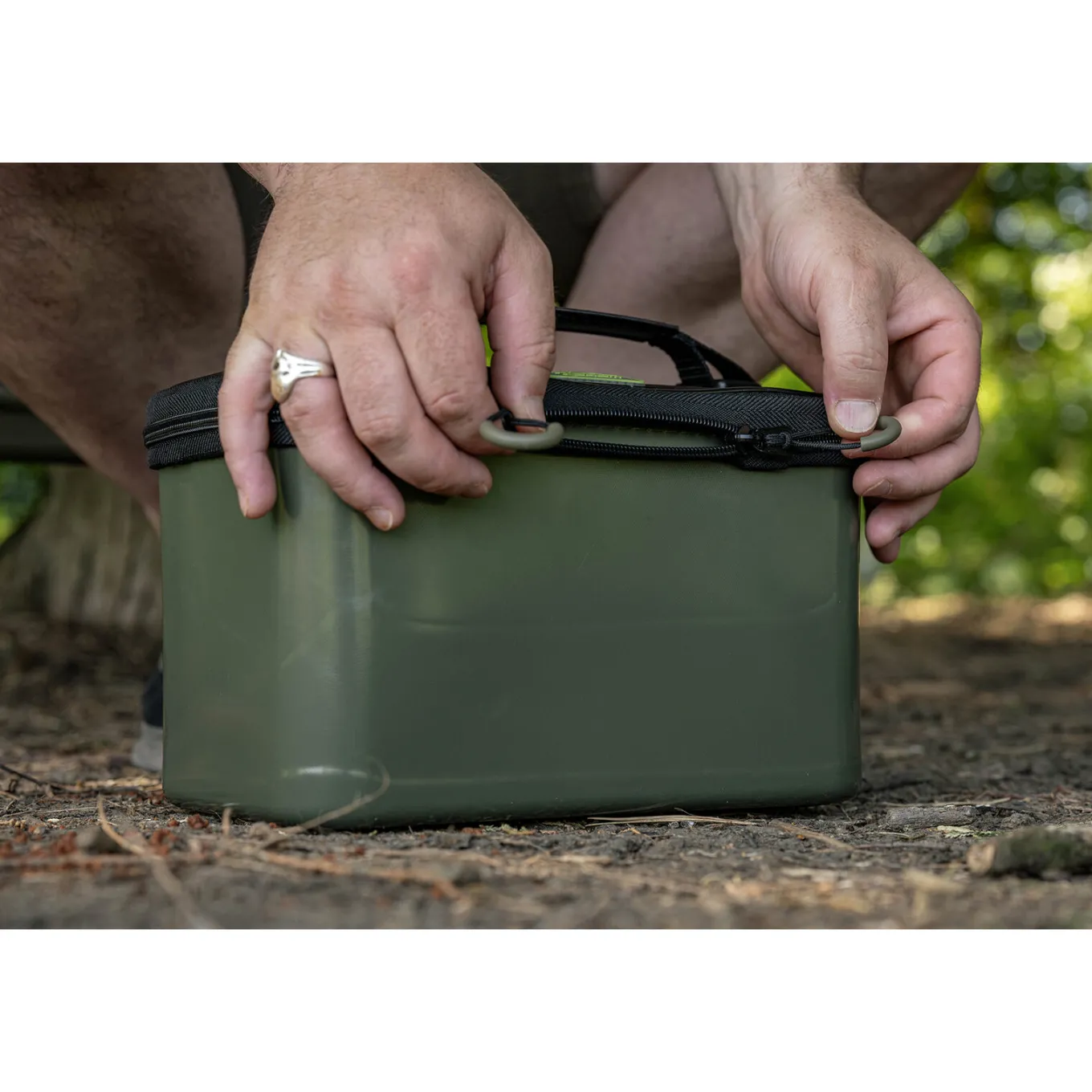Korum EVA Solid Bait Station 8L
